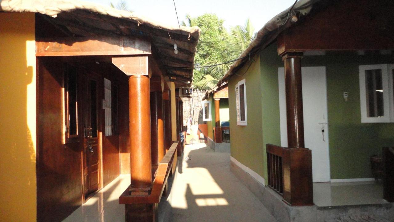 Casa Fiesta Sea Front Beach Huts Patnem Beach Luaran gambar