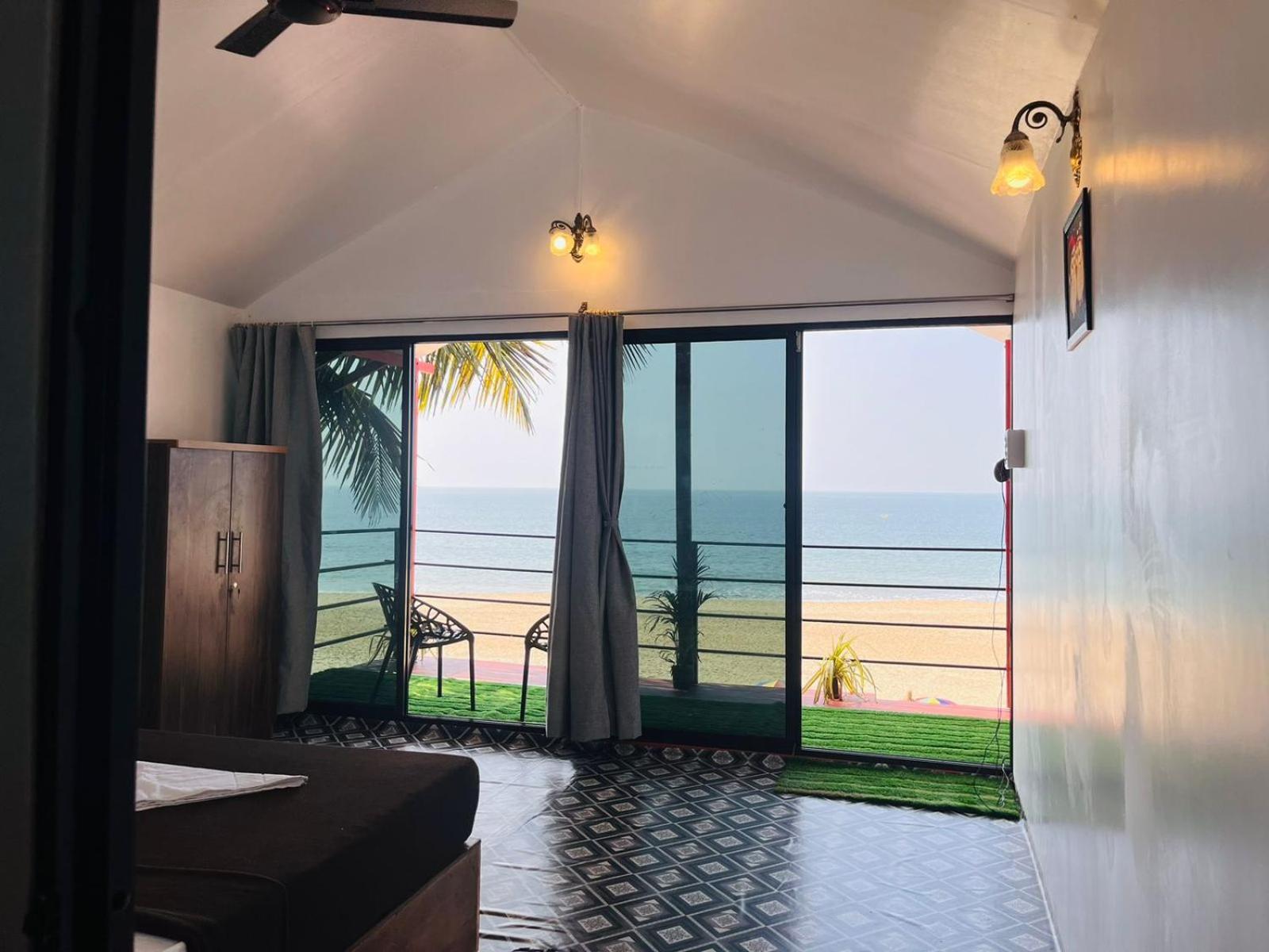 Casa Fiesta Sea Front Beach Huts Patnem Beach Luaran gambar